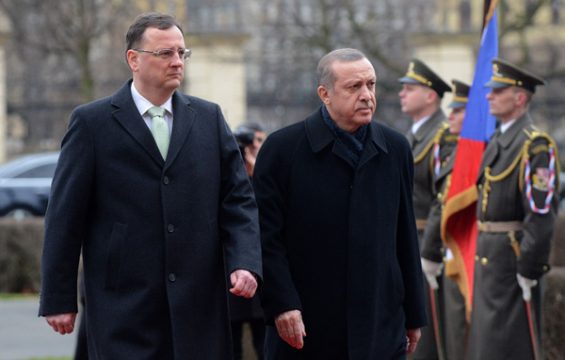 Tschechiens Premier Petr Necas mit seinem türkischen Kollegen Recep Tayyip Erdogan in Prag