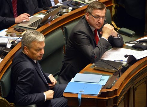 Kammer verabschiedet Staatshaushalt 2013 - Außenminister Didier Reynders und Finanzminister Steven Vanackere
