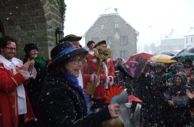 Möhnendonnerstag in Amel - Obermöhn Hilde Hilgers aus Heppenbach