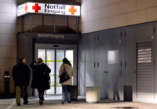 Katholische Krankenhäuser in Deutschland dürfen vergewaltigten Frauen die "Pille danach" verordnen