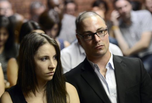 Oscar Pistorius' Geschwister Aimee und Carl bei der Anhörung in Pretoria