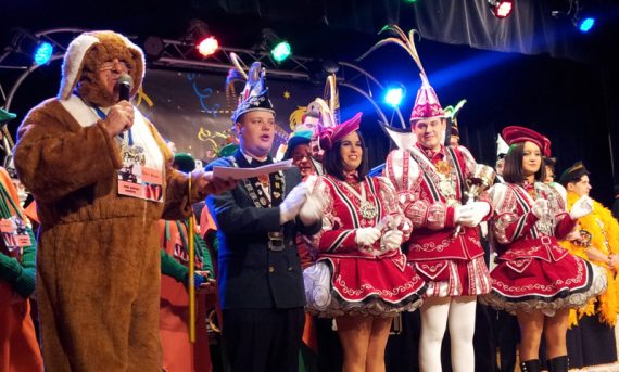 Altweiberdonnerstag in Raeren