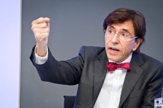 Premier Di Rupo gibt grünes Licht für die Fortsetzung der Sozialverhandlungen