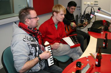 Fettdonnerstag: De Rut Nasen im BRF-Studio