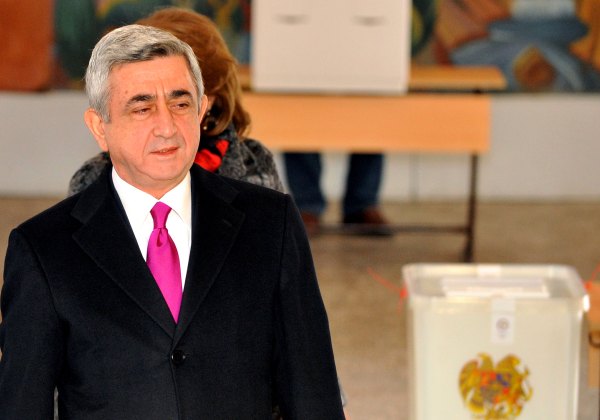 Der prorussische Präsident Sersch Sargsjan