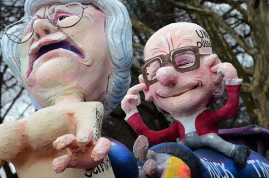 "Plagiannette" Schavan wird von der Uni Düsseldorf aus dem Amt geschossen