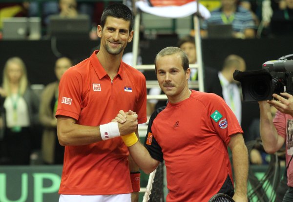 Novak Djokovic und Olivier Rochus vor der Begegnung