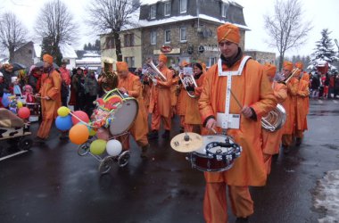 Rosenmontagszug in Bütgenbach