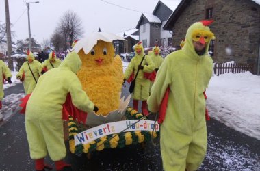 Rosenmontagszug in Bütgenbach