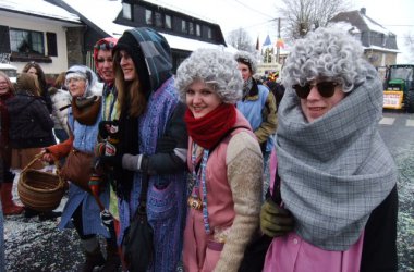 Rosenmontagszug in Bütgenbach