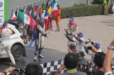 Thierry Neuville fährt bei der Rallye Mexiko zum ersten Mal aufs WM-Podium - Bild: Elmar Schenk