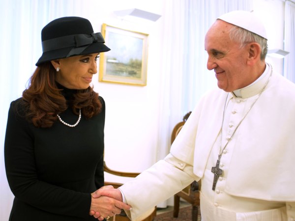 Die argentinische Präsidentin Cristina Fernández de Kirchner bei Papst Franziskus