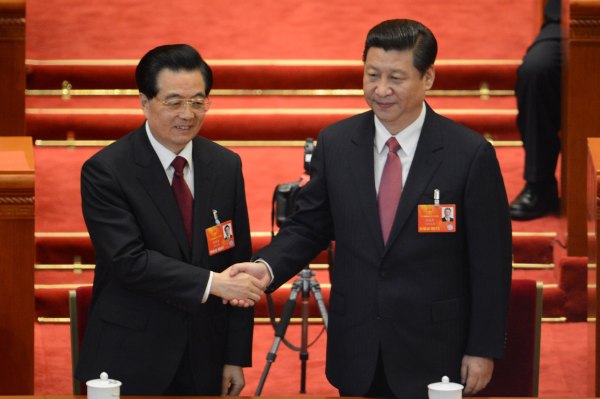 Hu Jintao (l.) und Xi Jinping