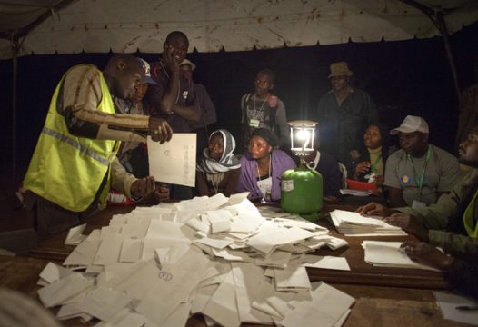 Stimmenauszählung in Kenia