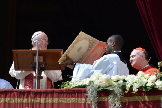Papst Franziskus übermittelt seine Osterbotschaft