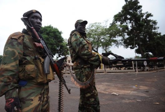 Rebellen der Gruppe Seleka in der Nähe des Präsidentenpalastes in Bangui