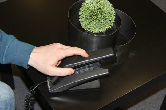 Unerwünschte Telefonanrufe? Die Verbraucherschutzzentrale rät: Sofort auflegen!