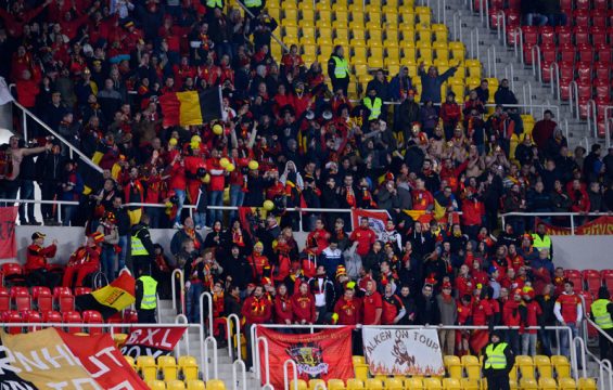 Rote Teufel-Fans bejubeln den Auswärtssieg
