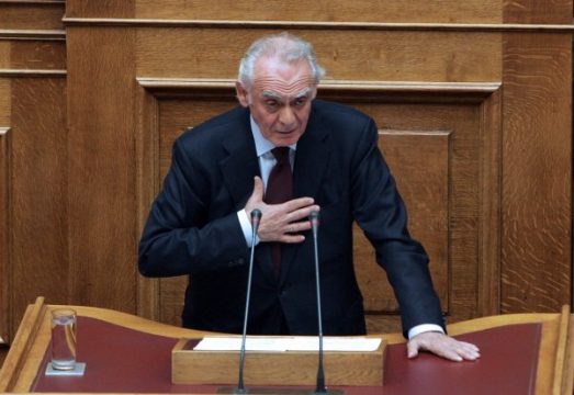 Der frühere griechische Verteidigungsminister Akis Tsochatzopoulos (Bild vom 28. April 2011)