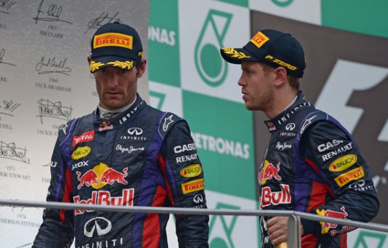 Eiszeit bei Red Bull: Vettel schnappt Webber in einem riskanten Manöver den Sieg weg