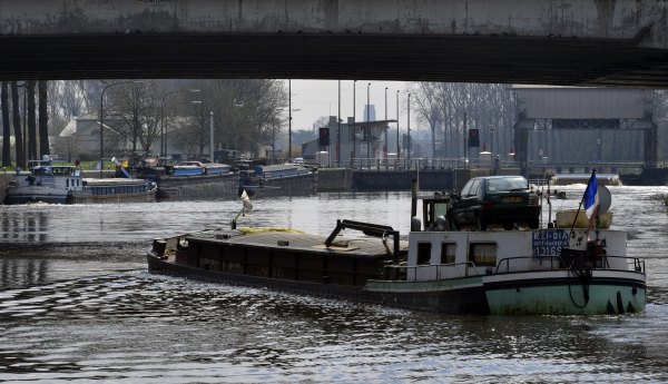 Blockade der Binnenschiffer auf der Schelde in Kain, Tournai