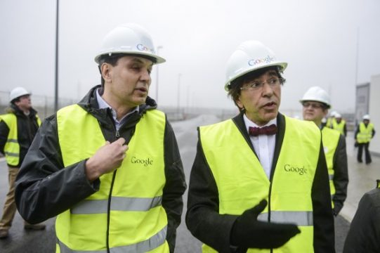 Premierminister Elio Di Rupo besucht die Baustelle des Datenzentrums von Google in Baudour