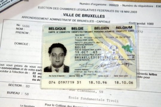 Prinz Laurents alter Personalausweis