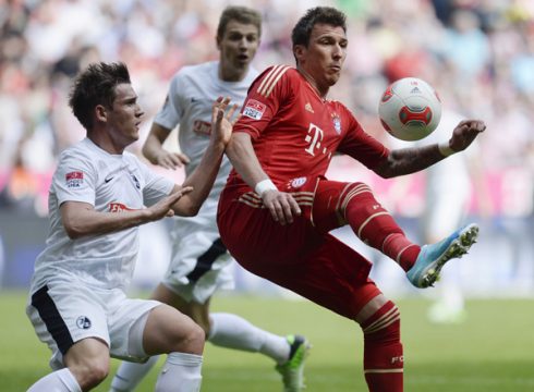 Die Bayrn (Bild: Mario Mandzukic) haben schon 84 Punkte auf dem Konto