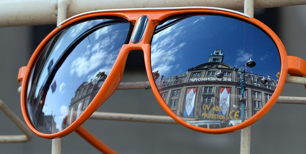Niederlande sehen den Tag durch die "orange Brille"