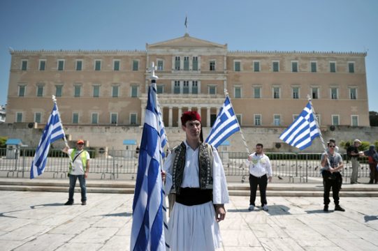 Proteste vor dem griechischen Parlament in Athen (26. April)