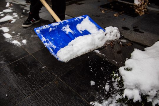 Schneeschaufel