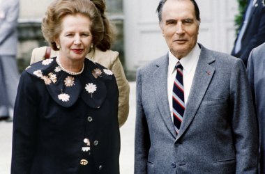 Margaret Thatcher mit Frankreichs Präsident François Mitterand (Juni 1984)