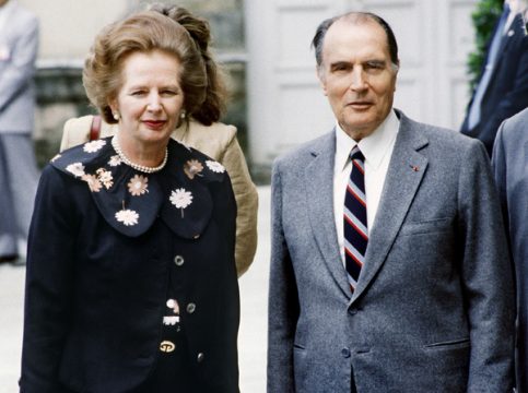 Margaret Thatcher mit Frankreichs Präsident François Mitterand (Juni 1984)