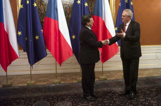 EU-Kommissionspräsident José Manuel Barroso beim neuen tschechischen Präsidenten Milos Zeman in Prag