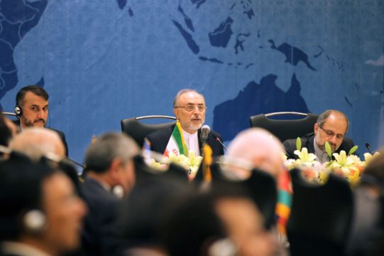 Irans Außenminister Ali Akbar Salehi bei der Syrienkonferenz in Teheran