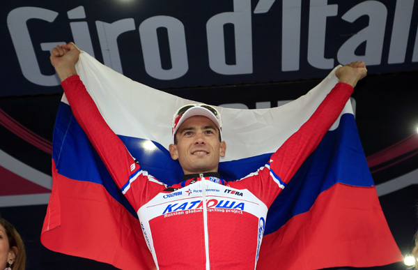 Maxim Belkow gewinnt die neunte Giro-Etappe