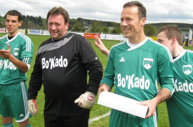 Torwart Alfons Noël und Spielertrainer Raphael Lognoul