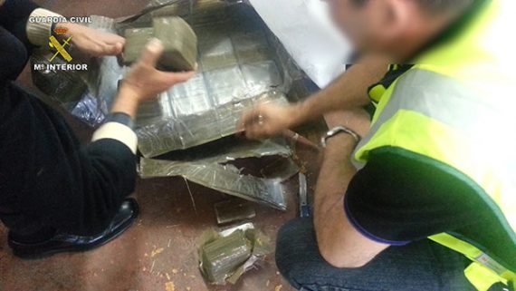 Spanische Polizei stellt Rekordmenge an Haschisch sicher (Archivbild: Guardia Civil/MInterior/AFP)