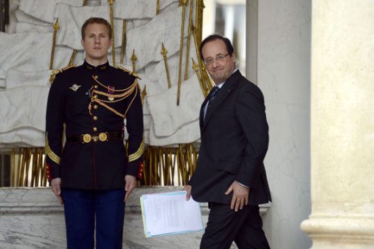 Frankreichs Präsident François Hollande vor der Kabinettssitzung