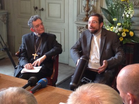 Bischof Aloys Jousten und sein Nachfolger, Jean-Pierre Delville, in Lüttich