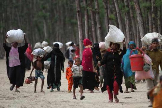 Zyklon "Mahasen": Bangalen verlassen die Küstenstadt Cox's Bazar (15.5.)