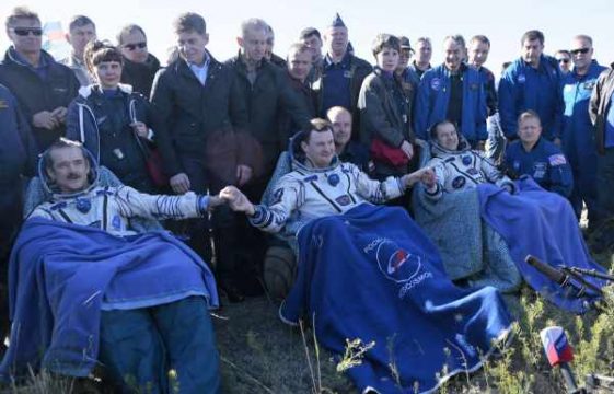 Der Kanadier Chris Hadfield, der Russe Roman Romanenko und der US-Amerikaner Thomas Marshburn (vlnr)