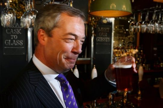 Der zufriedene UKIP-Vorsitzende Nigel Farage