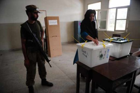 Nachwahl in Karachi unter strengen Sicherheitsvorkehrungen