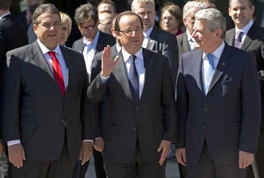 Sigmar Gabriel, François Hollande und Joachim Gauck