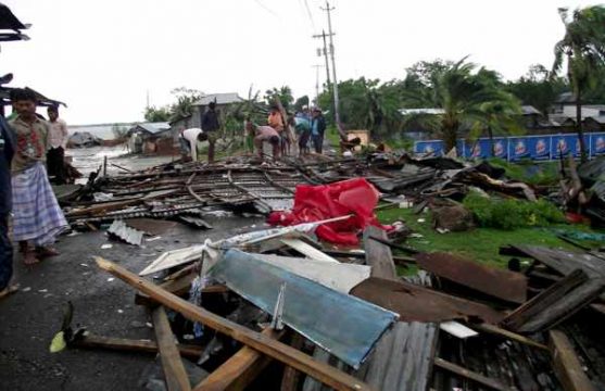 Der Zyklon "Mahasen" hat Hütten und Geschäfte in Bangladesch zerstört