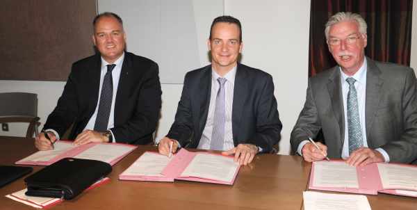 IAWM-Direktor Patrick Bonni, Unterrichtsminister Oliver Paasch und Dieter Philipp, Präsident der Handwerkskammer Aachen