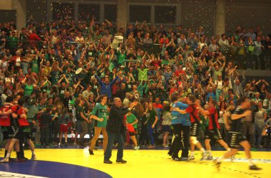 Initia Hasselt setzt sich im Entscheidungsspiel um die Handballmeisterschaft in Bocholt durch