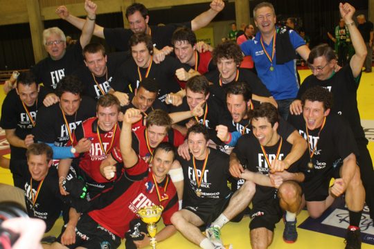 Initia Hasselt setzt sich im Entscheidungsspiel um die Handballmeisterschaft in Bocholt durch