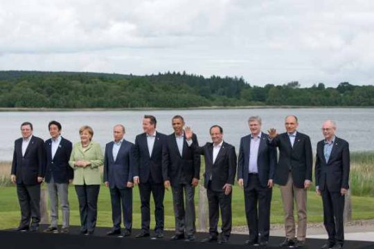 G8-Gipfel in Enniskillen - José Manuel Barroso, Shinzo Abe (Ja), Angela Merkel (D), Wladimir Putin (R), David Cameron (GB), Barack Obama (USA), Francois Hollande (F), Stephen Harper (Ka), Enrico Letta (It) und Herman Van Rompuy